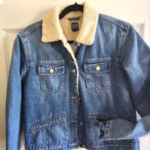 Gap sherpa icon denim jacket size medium